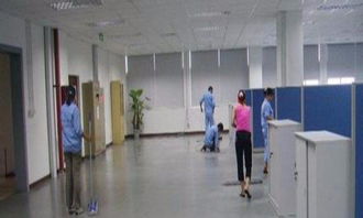 专业依然家政 全方位清洁服务，打造洁净舒适空间